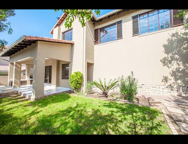 3 BEDROOM CLUSTER TO LET IN BROADACRES